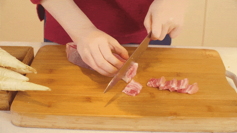 節節高升·咸肉蒸嫩筍的做法-咸鮮味蒸菜譜-易網健康養生網 節節高升·咸肉蒸嫩筍的做法-咸鮮味蒸菜譜