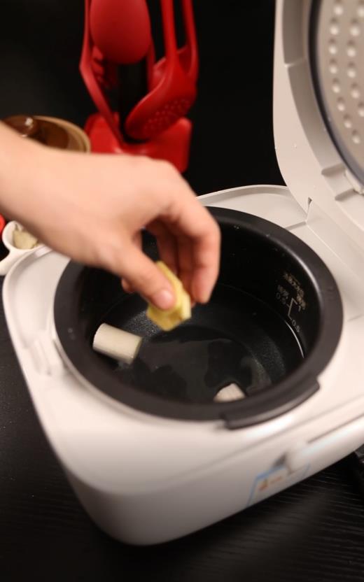 東坡肉的做法-咸鮮味燉菜譜-易網健康養生網 東坡肉的做法-咸鮮味燉菜譜