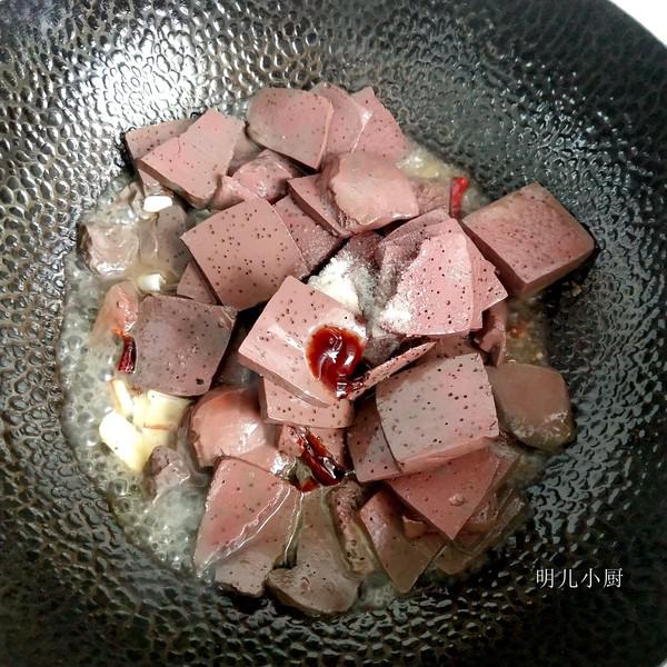 家常炒羊血的做法-家常味炒菜譜