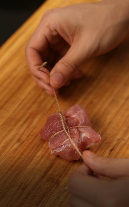 東坡肉的做法-咸鮮味燉菜譜-易網<a href=http://www.xllyou.com/ target=_blank class=infotextkey>健康養生</a>網 東坡肉的做法-咸鮮味燉菜譜