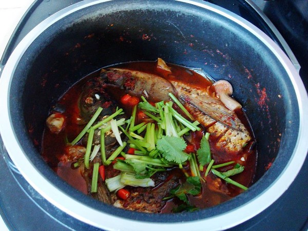 電飯煲燉魚頭的做法-麻辣味燉菜譜