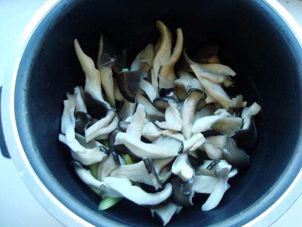 電飯煲燉魚頭的做法-麻辣味燉菜譜