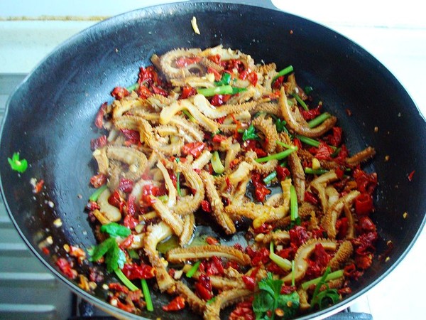 辣皮子滾牛肚的做法-香辣味炒菜譜