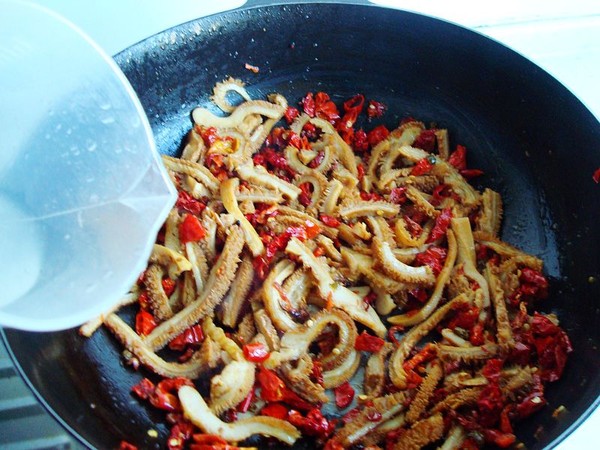 辣皮子滾牛肚的做法-香辣味炒菜譜