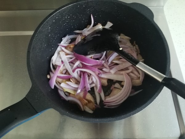 干鍋茶樹菇的做法-家常味炒菜譜-易網健康養生網 干鍋茶樹菇的做法-家常味炒菜譜