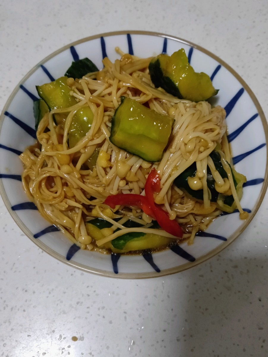 涼拌黃瓜金針菇的做法-家常味拌菜譜