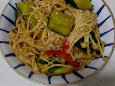 涼拌黃瓜金針菇的做法-家常味拌菜譜