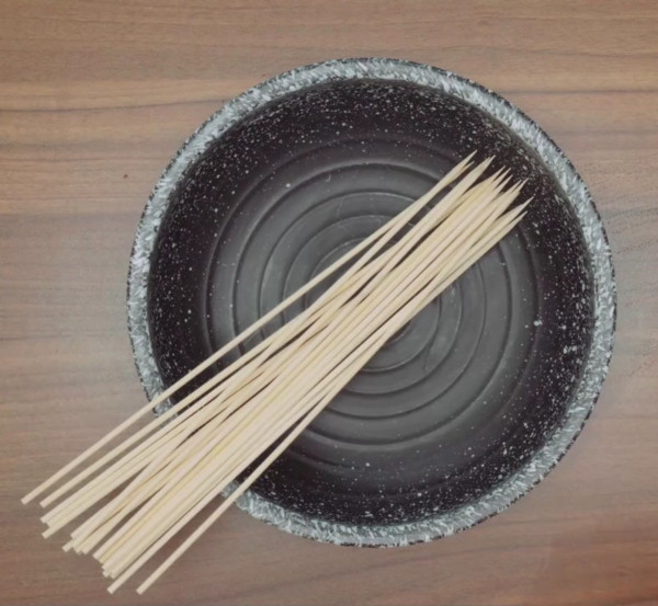 烤羊肉串的做法-其它口味烤菜譜-易網(wǎng)健康養(yǎng)生網(wǎng) 烤羊肉串的做法-其它口味烤菜譜