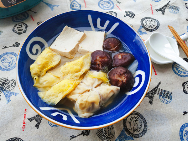 除夕餐桌上最后一道菜品——全家福,有它就圓滿了的做法-咸鮮味煮菜譜-易網健康養生網 除夕餐桌上最后一道菜品——全家福,有它就圓滿了的做法-咸鮮味煮菜譜