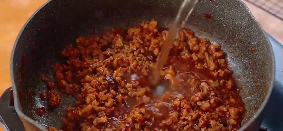 茄子豆腐煲的做法-茄汁味煲菜譜-易網健康養生網 茄子豆腐煲的做法-茄汁味煲菜譜