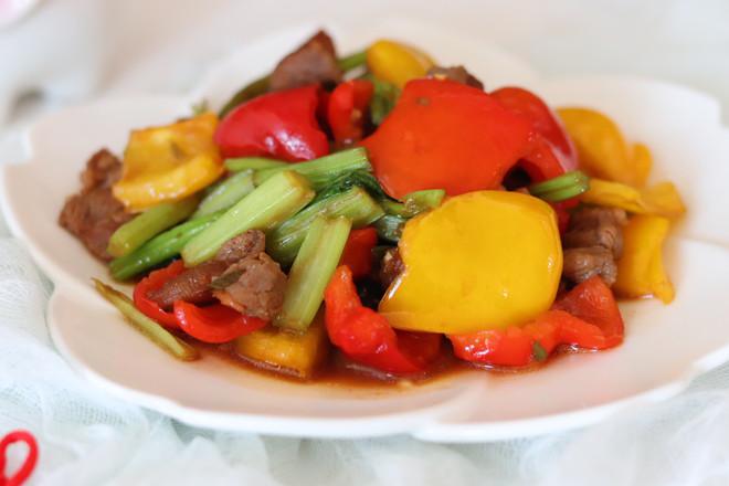 彩椒炒肉的做法-家常味炒菜譜-易網健康養生網 彩椒炒肉的做法-家常味炒菜譜