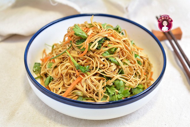 燙拌豆腐絲的做法-家常味拌菜譜-易網健康養生網 燙拌豆腐絲的做法-家常味拌菜譜