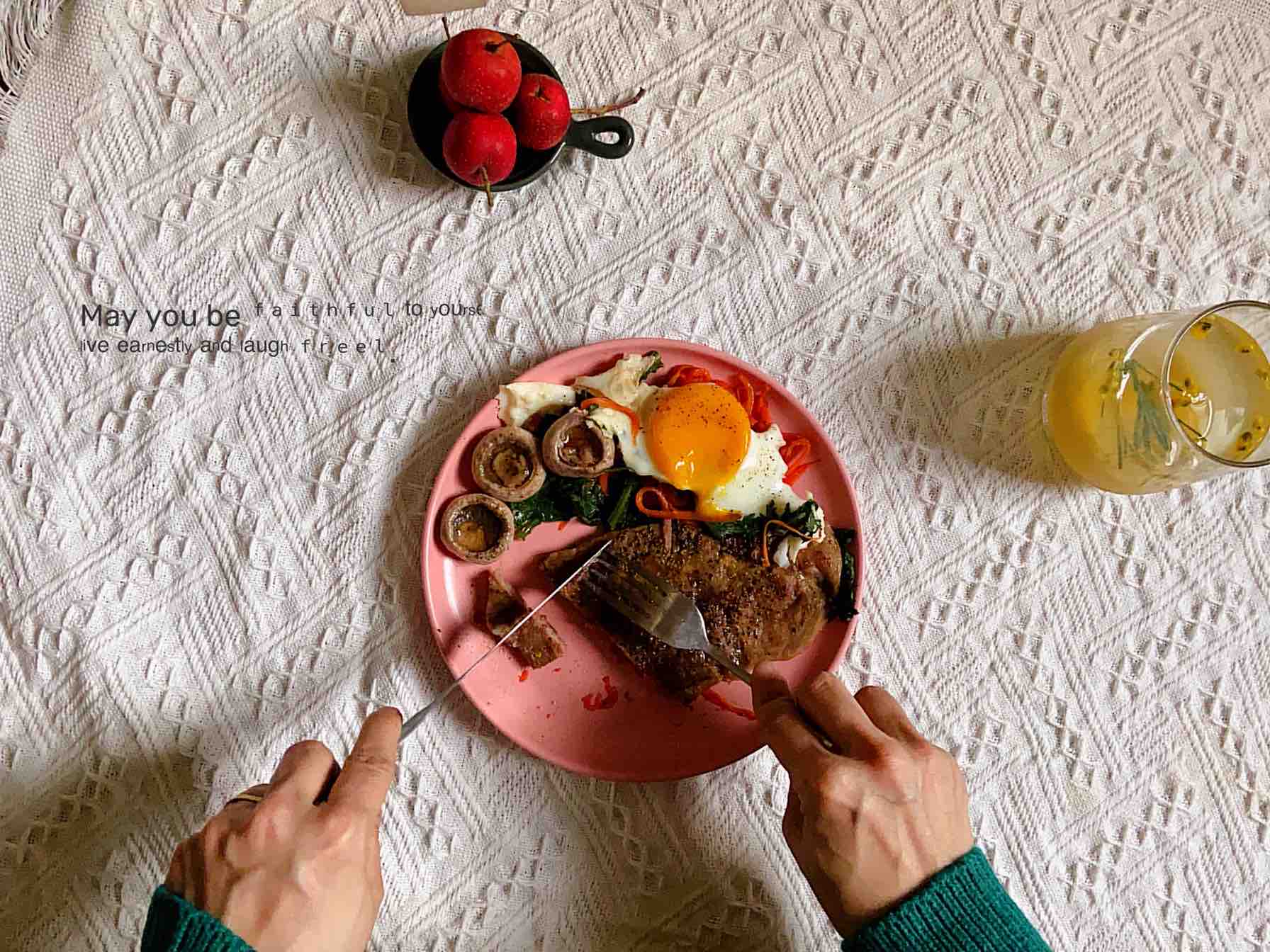 宅家也可以有大餐~~假期牛排的做法-黑椒味煎菜譜-易網(wǎng)健康養(yǎng)生網(wǎng) 宅家也可以有大餐~~假期牛排的做法-黑椒味煎菜譜