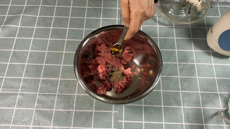 #年味食足#花開富貴之胡蘿卜蒸牛肉的做法-家常味蒸菜譜-易網健康養生網 #年味食足#花開富貴之胡蘿卜蒸牛肉的做法-家常味蒸菜譜