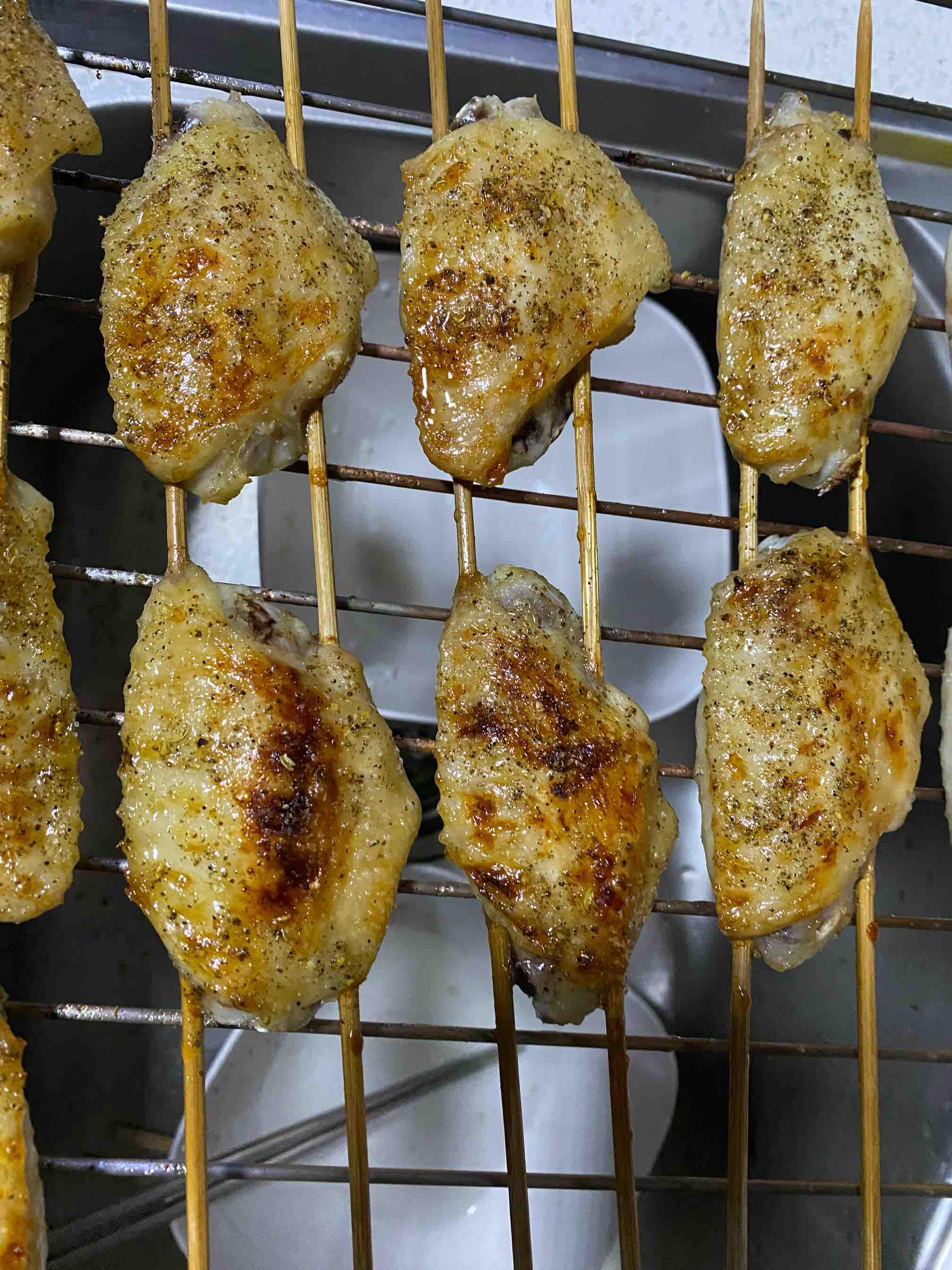 秘制烤雞翅的做法-椒麻味烤菜譜-易網健康養生網 秘制烤雞翅的做法-椒麻味烤菜譜