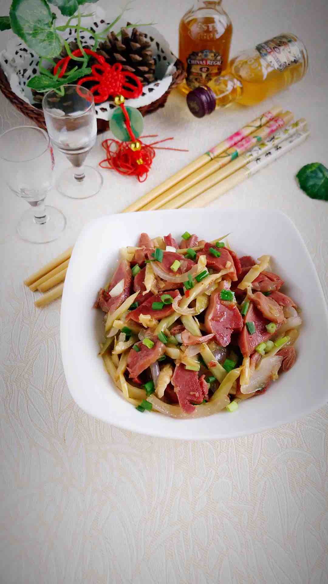 野酸筍鹵鴨肫的做法-酸辣味炒菜譜