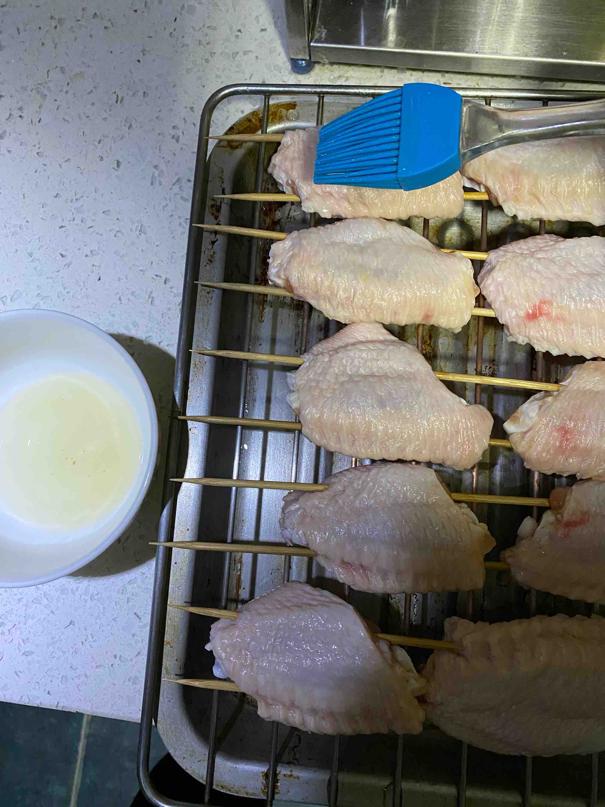 秘制烤雞翅的做法-椒麻味烤菜譜-易網健康養生網 秘制烤雞翅的做法-椒麻味烤菜譜