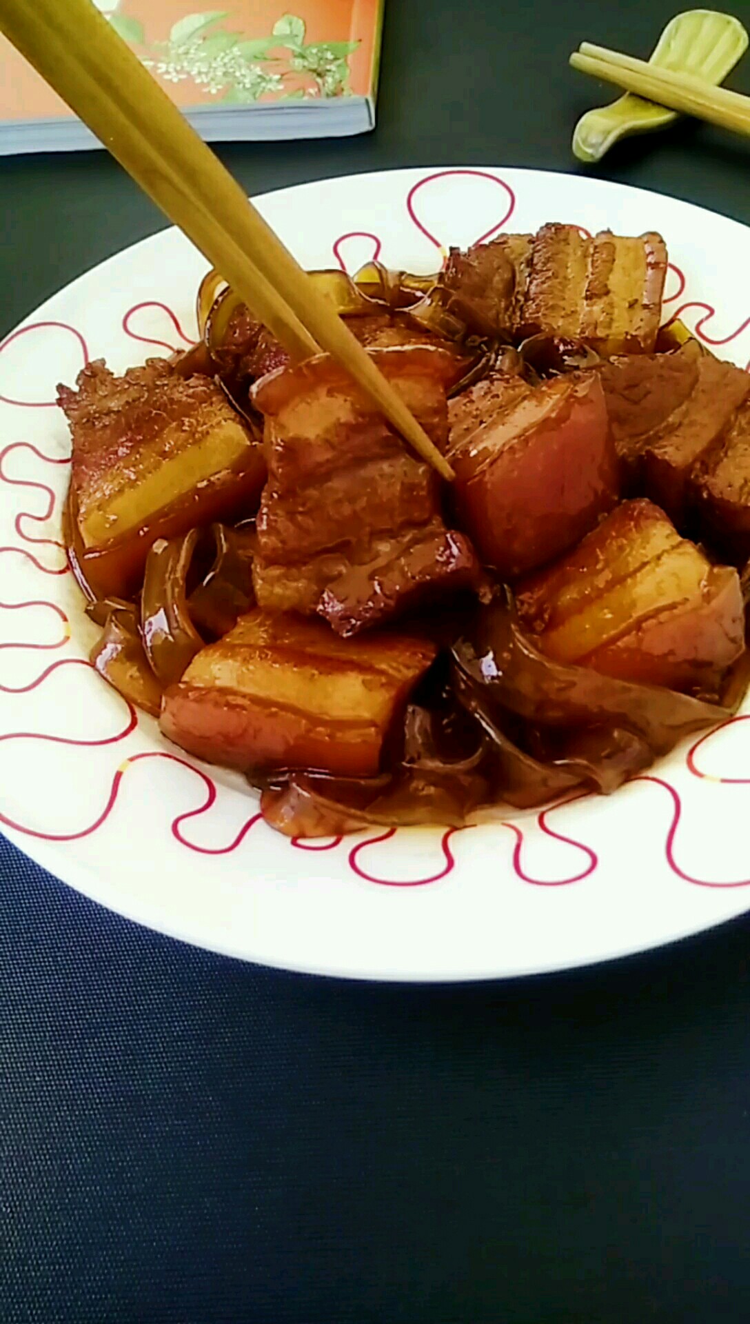 噬肉足 看過來的做法-咸鮮味燒菜譜