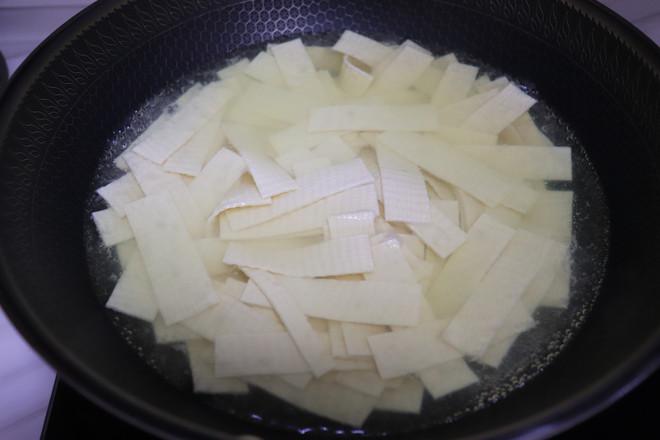 沖油豆腐皮的做法-家常味煮菜譜-易網健康養(yǎng)生網 沖油豆腐皮的做法-家常味煮菜譜