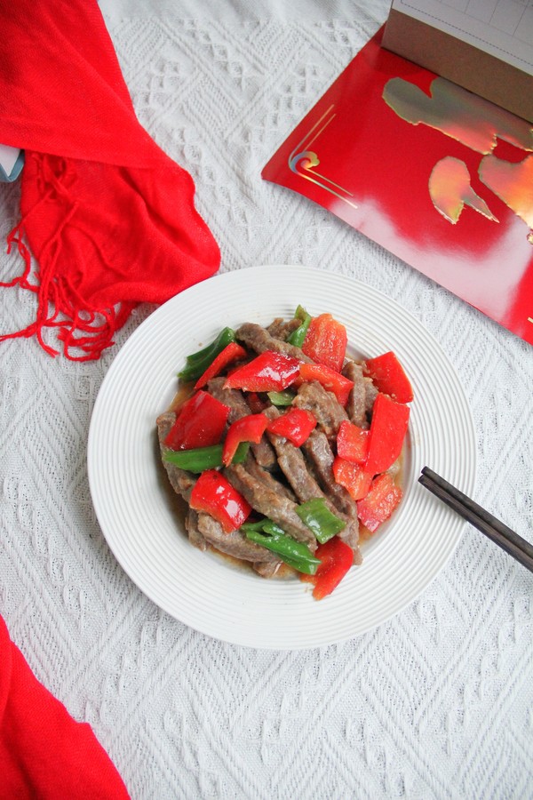 紅紅火火青紅椒小炒牛肉的做法-咸鮮味炒菜譜-易網健康養生網 紅紅火火青紅椒小炒牛肉的做法-咸鮮味炒菜譜