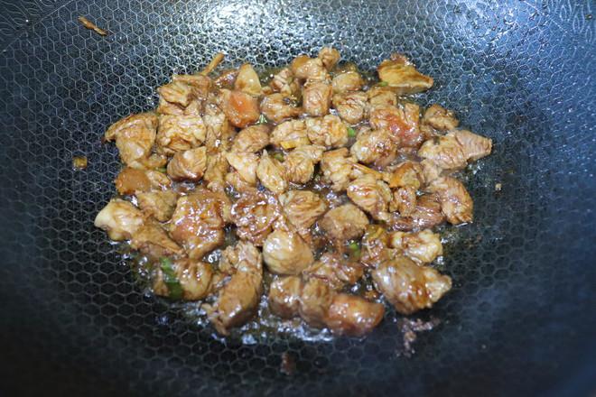 彩椒炒肉的做法-家常味炒菜譜-易網健康養生網 彩椒炒肉的做法-家常味炒菜譜