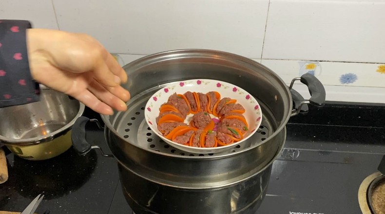 #年味食足#花開富貴之胡蘿卜蒸牛肉的做法-家常味蒸菜譜-易網健康養生網 #年味食足#花開富貴之胡蘿卜蒸牛肉的做法-家常味蒸菜譜