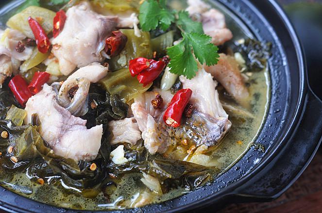 魚的做法這么多,我獨愛酸菜魚,湯鮮肉嫩,比水煮魚片更營養!的做法-酸辣味煮菜譜-易網健康養生網 魚的做法這么多,我獨愛酸菜魚,湯鮮肉嫩,比水煮魚片更營養!的做法-酸辣味煮菜譜