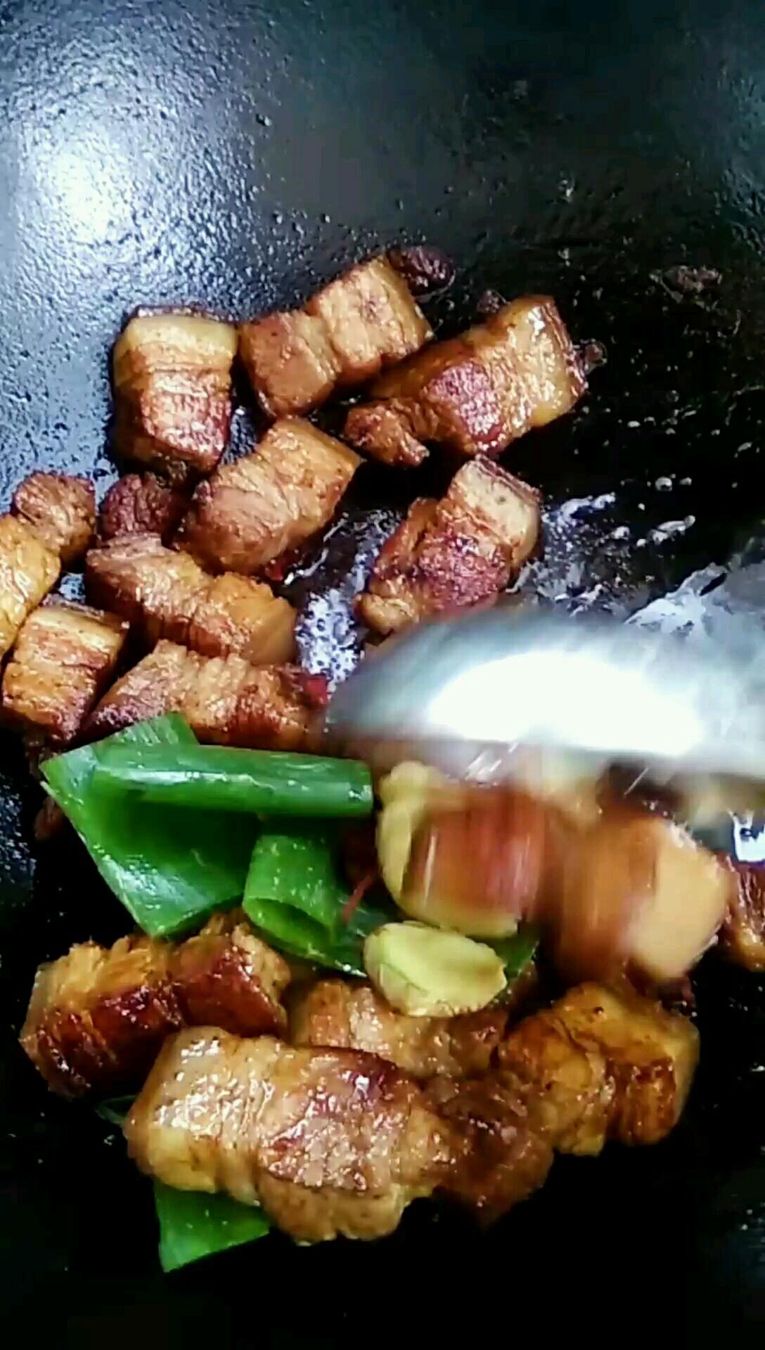 噬肉足 看過來的做法-咸鮮味燒菜譜