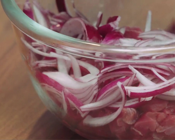 烤羊肉串的做法-其它口味烤菜譜-易網(wǎng)健康養(yǎng)生網(wǎng) 烤羊肉串的做法-其它口味烤菜譜