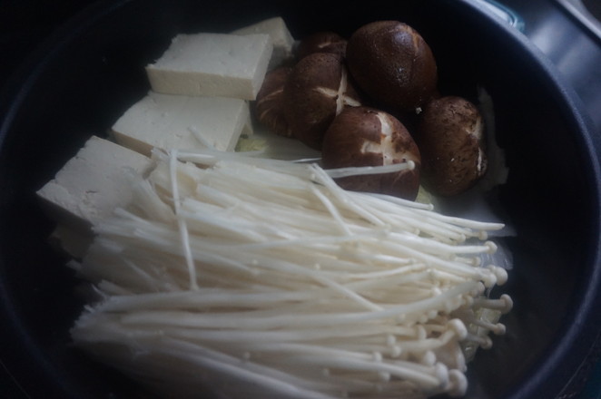 除夕餐桌上最后一道菜品——全家福,有它就圓滿了的做法-咸鮮味煮菜譜-易網健康養生網 除夕餐桌上最后一道菜品——全家福,有它就圓滿了的做法-咸鮮味煮菜譜