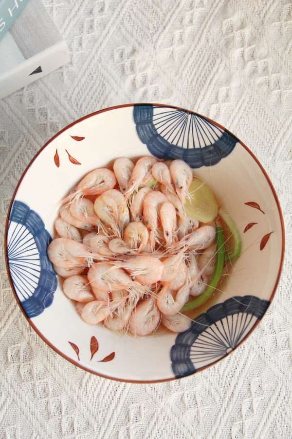 鮮嫩白灼蝦的做法-咸鮮味灼菜譜-易網(wǎng)健康養(yǎng)生網(wǎng) 鮮嫩白灼蝦的做法-咸鮮味灼菜譜