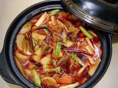砂鍋燉牛腩的做法-香辣味燉菜譜