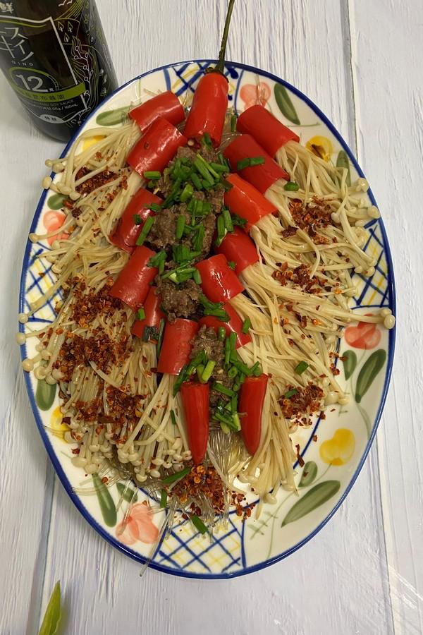 #年味食足#鞭炮牛肉金針菇的做法-香辣味蒸菜譜-易網健康養生網 #年味食足#鞭炮牛肉金針菇的做法-香辣味蒸菜譜