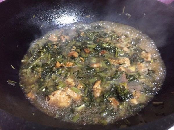 雪菜肉丁手搟面的做法-咸鮮味煮菜譜-易網(wǎng)健康養(yǎng)生網(wǎng) 雪菜肉丁手搟面的做法-咸鮮味煮菜譜