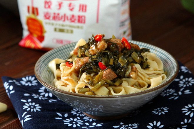 雪菜肉丁手搟面的做法-咸鮮味煮菜譜-易網(wǎng)健康養(yǎng)生網(wǎng) 雪菜肉丁手搟面的做法-咸鮮味煮菜譜