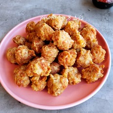 干炸丸子的做法-家常味炸菜譜