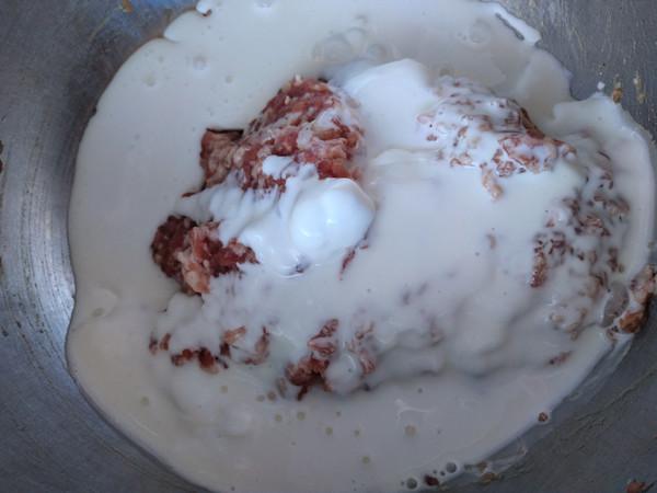 干炸丸子的做法-家常味炸菜譜-易網健康養生網 干炸丸子的做法-家常味炸菜譜