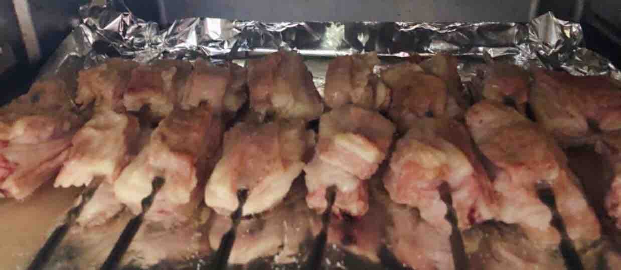 烤羊排的做法-香辣味烤菜譜-易網健康養生網 烤羊排的做法-香辣味烤菜譜