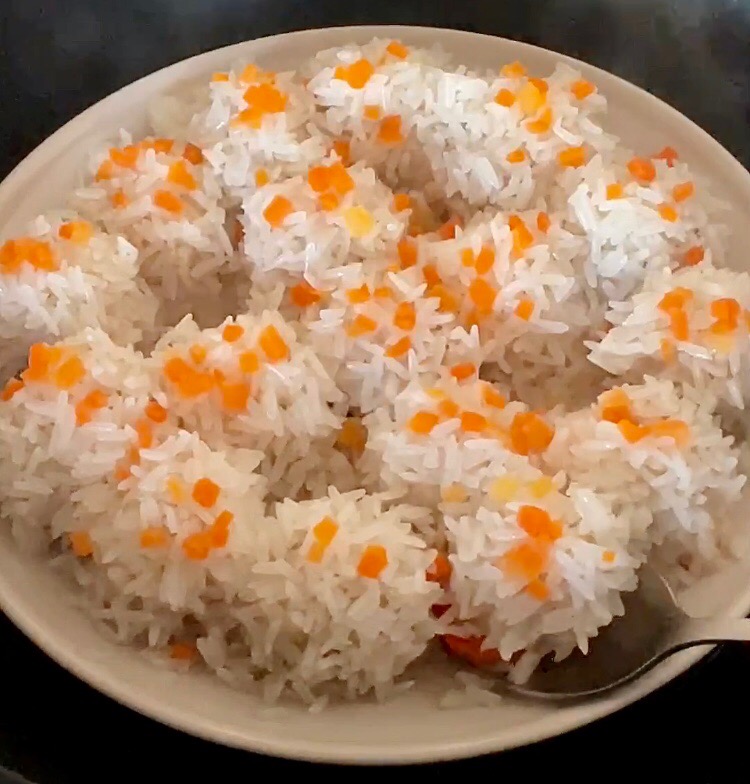 珍珠丸子的做法-家常味蒸菜譜-易網(wǎng)健康養(yǎng)生網(wǎng) 珍珠丸子的做法-家常味蒸菜譜