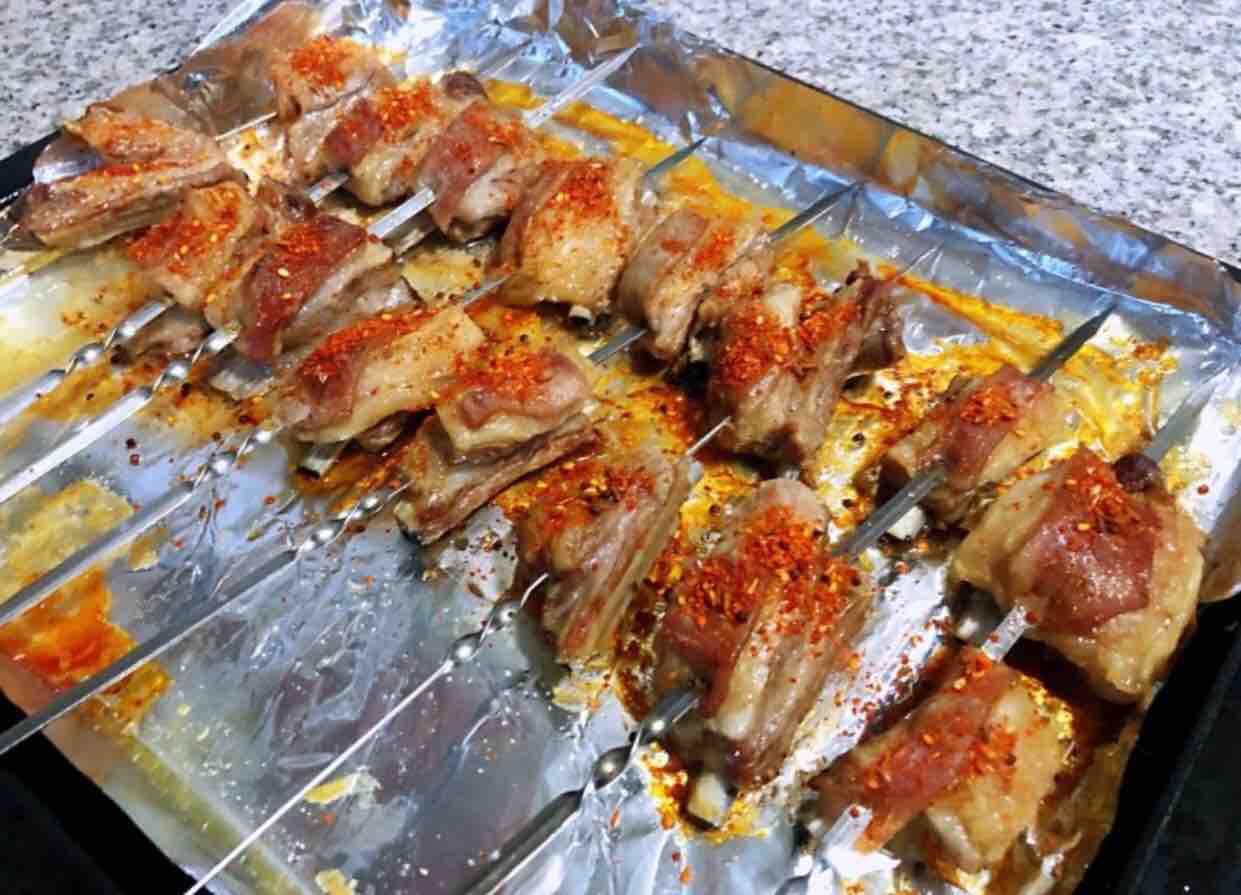 烤羊排的做法-香辣味烤菜譜-易網健康養生網 烤羊排的做法-香辣味烤菜譜