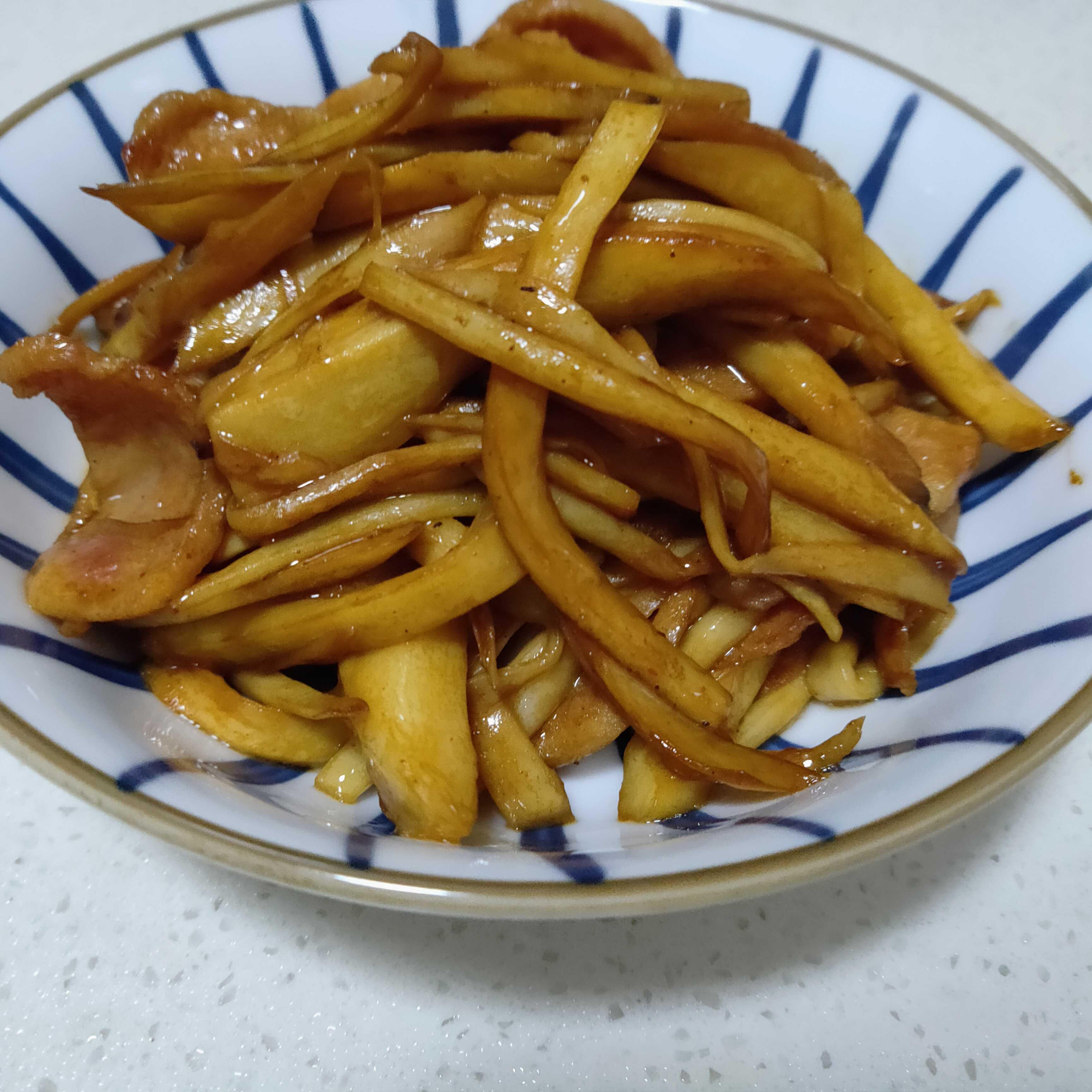 杏鮑菇炒肉腸的做法-咸鮮味炒菜譜-易網健康養生網 杏鮑菇炒肉腸的做法-咸鮮味炒菜譜