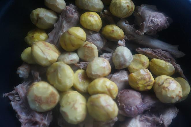 年菜必不可少の栗子燒板鴨，新的一年事業(yè)順心就吃它的做法-咸鮮味燉菜譜