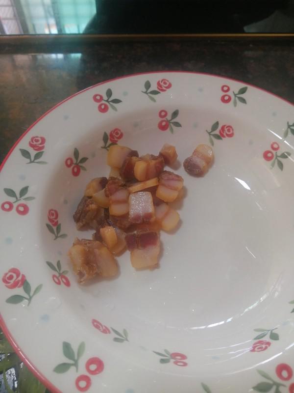 簡簡單單也不失美味~~臘肉炒西芹的做法-家常味炒菜譜-易網<a href=http://www.xllyou.com/ target=_blank class=infotextkey>健康養生</a>網 簡簡單單也不失美味~~臘肉炒西芹的做法-家常味炒菜譜