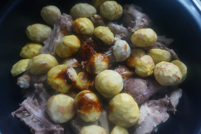 年菜必不可少の栗子燒板鴨，新的一年事業(yè)順心就吃它的做法-咸鮮味燉菜譜