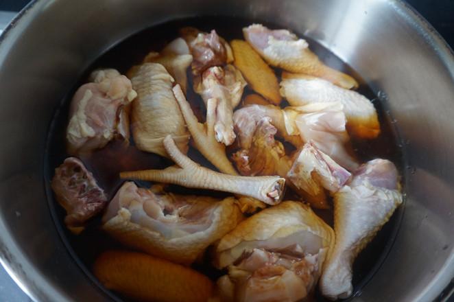 不用濃油赤醬也可以很下飯紅燒栗子雞的做法-家常味燉菜譜