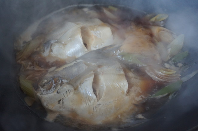 不用煎烤炸也可以做出美味的鯧魚的做法-家常味燒菜譜