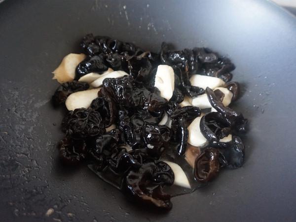 花菜木耳炒肉片的做法-家常味炒菜譜