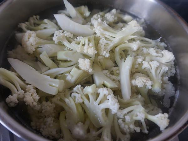 花菜木耳炒肉片的做法-家常味炒菜譜