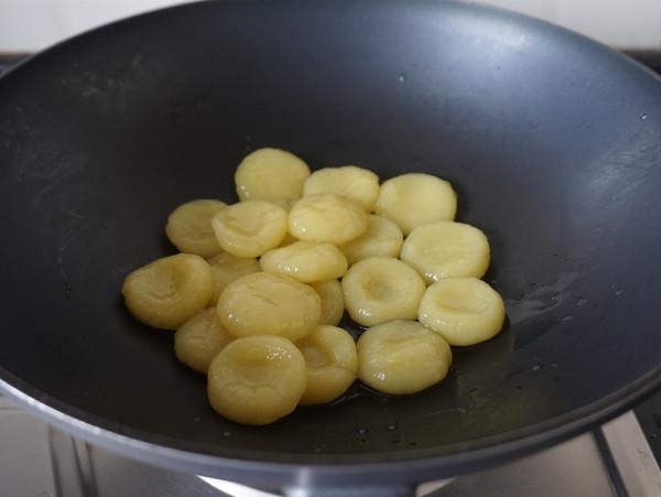 薺菜炒土豆疙瘩的做法-家常味炒菜譜