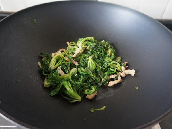 薺菜炒肉絲的做法-家常味炒菜譜